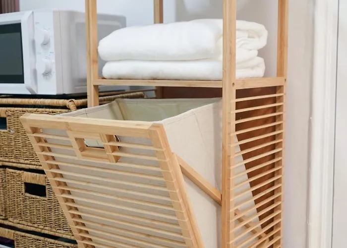 New Allure - Mapo Stn 10min Hongdae Stn 20min #massage Chair #netflix #purifier V Apartment Seoul