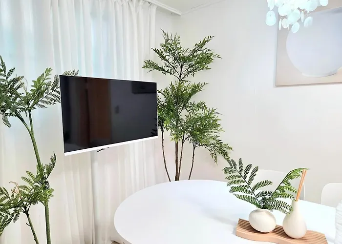 New Allure - Mapo Stn 10min Hongdae Stn 20min #massage Chair #netflix #purifier V Seoul